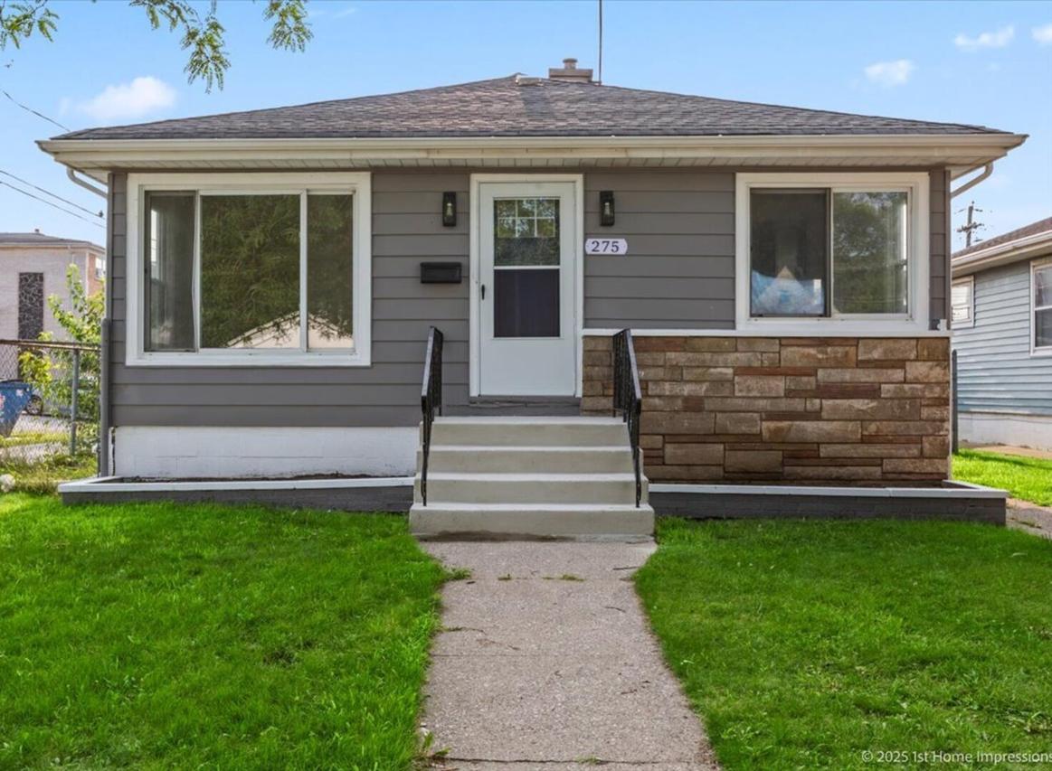 275 Paxton Ave., Calumet City, IL 60409