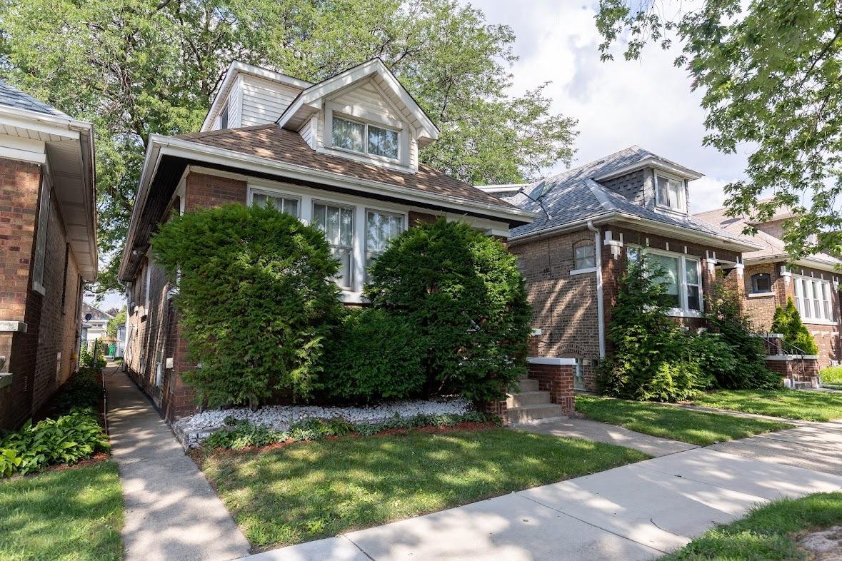 [Address Hidden by Seller], Berwyn, IL 60402