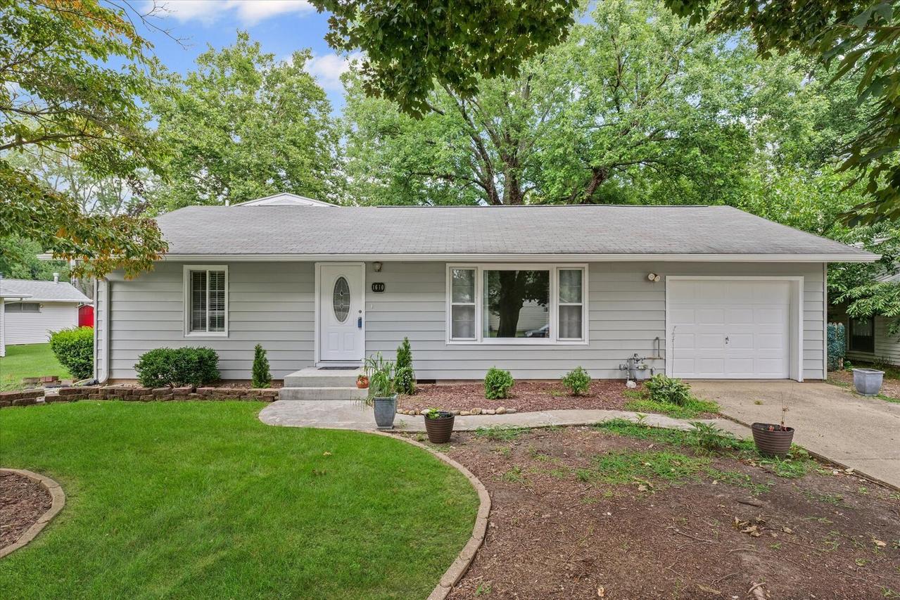 1610 Cornell Dr., Champaign, IL 61821