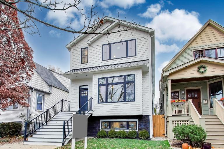 2146 W Summerdale Ave., Chicago, IL 60625