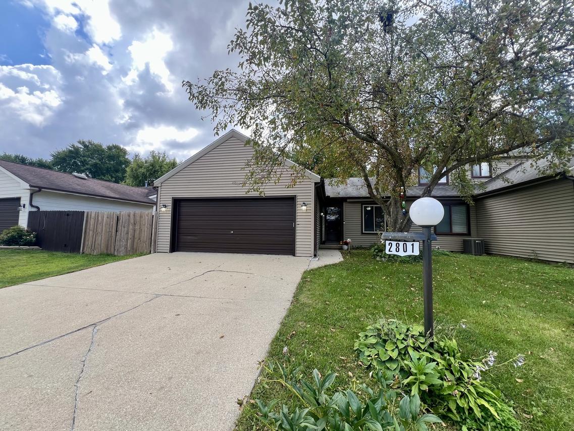 2801 Heritage Dr., Champaign, IL 61822