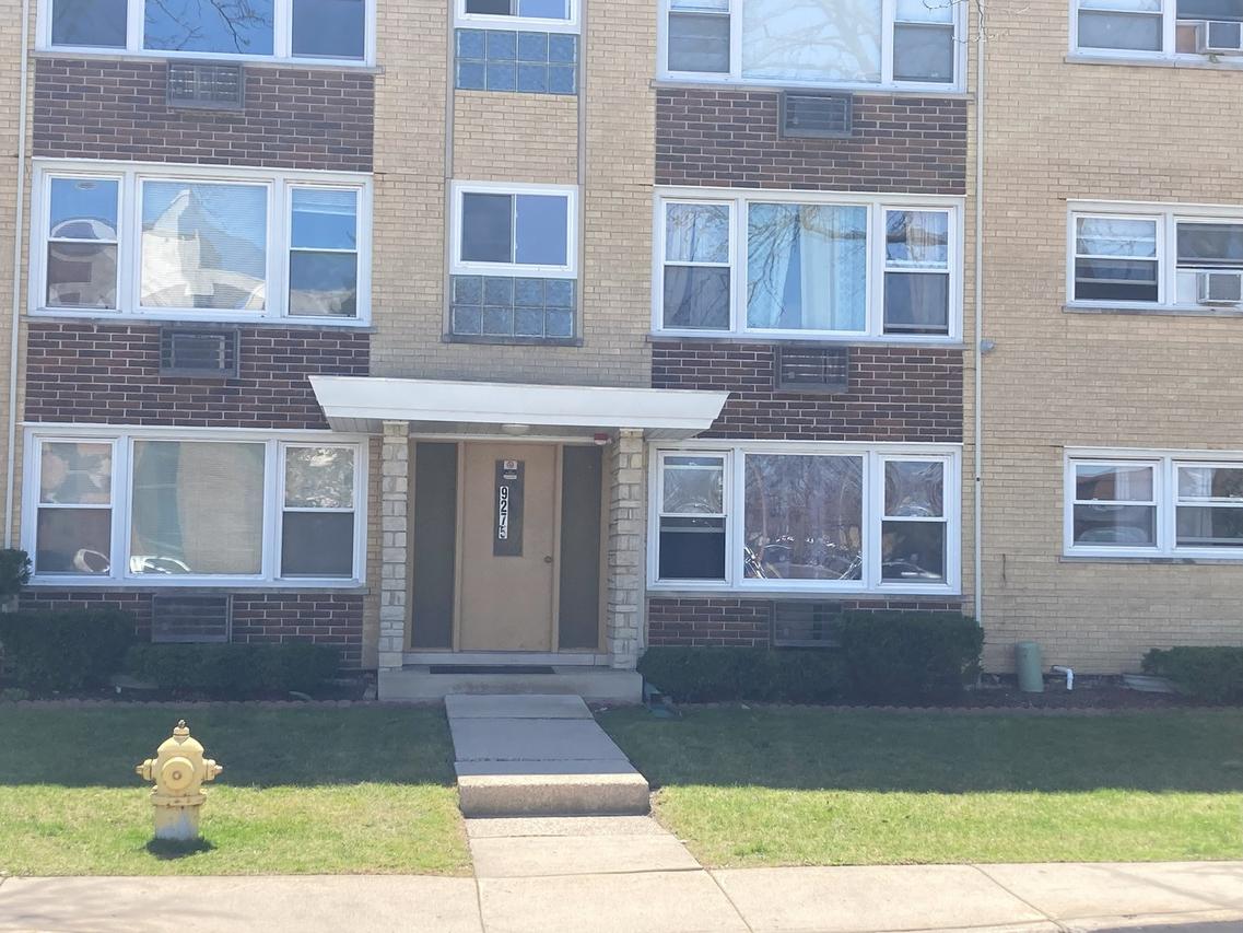 9275 Noel Ave. #B3, Des Plaines, IL 60016