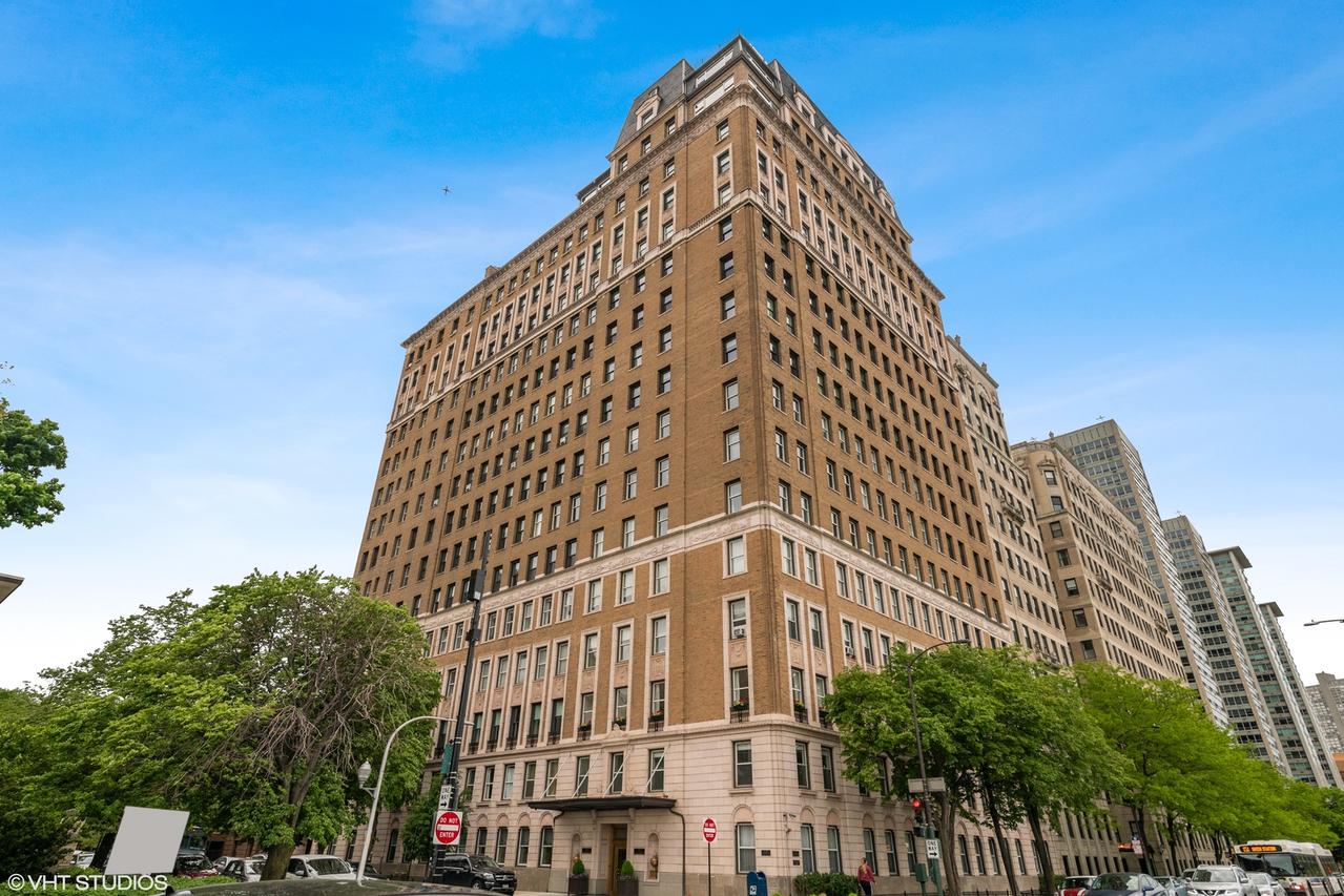 3500 N Lake Shore Dr. #3C, Chicago, IL 60657