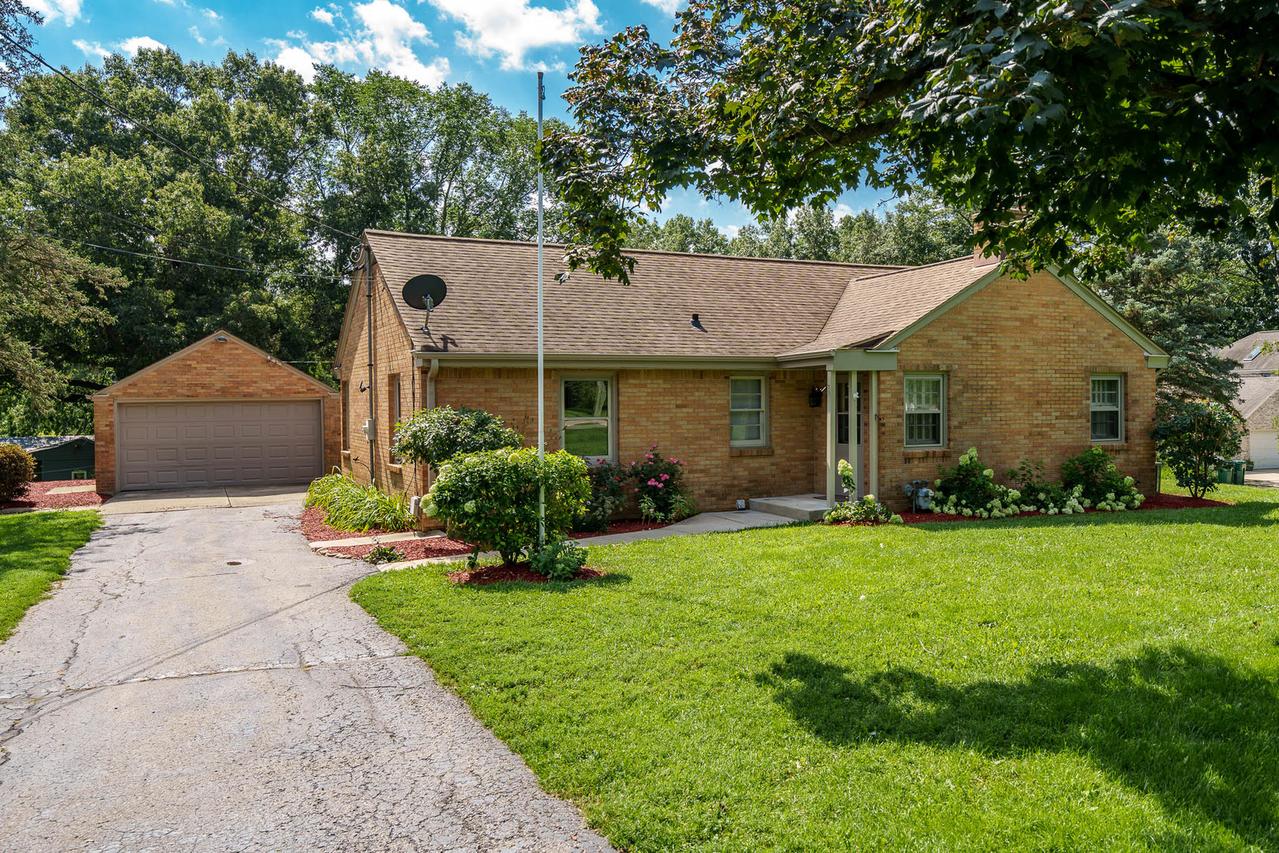 3804 S Mill Rd., Cherry Valley, IL 61016
