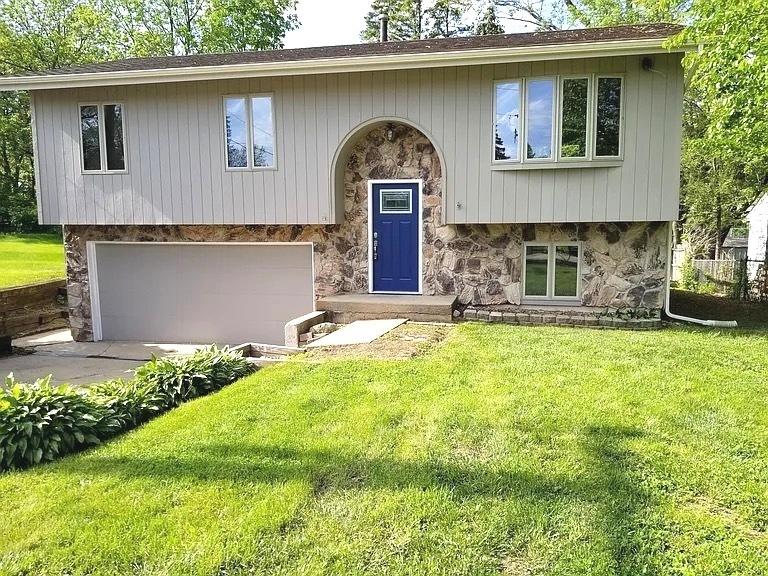 8804 Ramble Rd., Wonder Lake, IL 60097