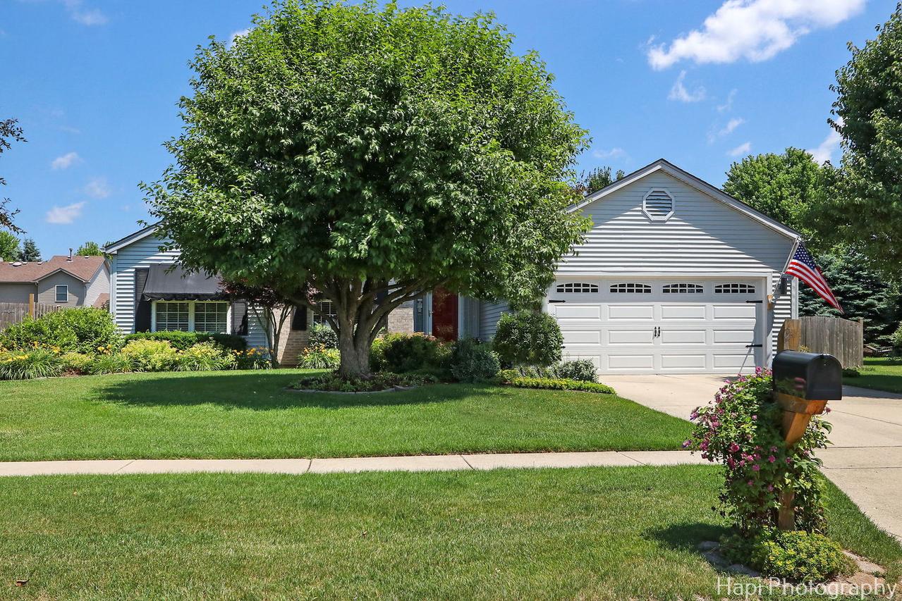 318 Inverness Tr., Mchenry, IL 60050