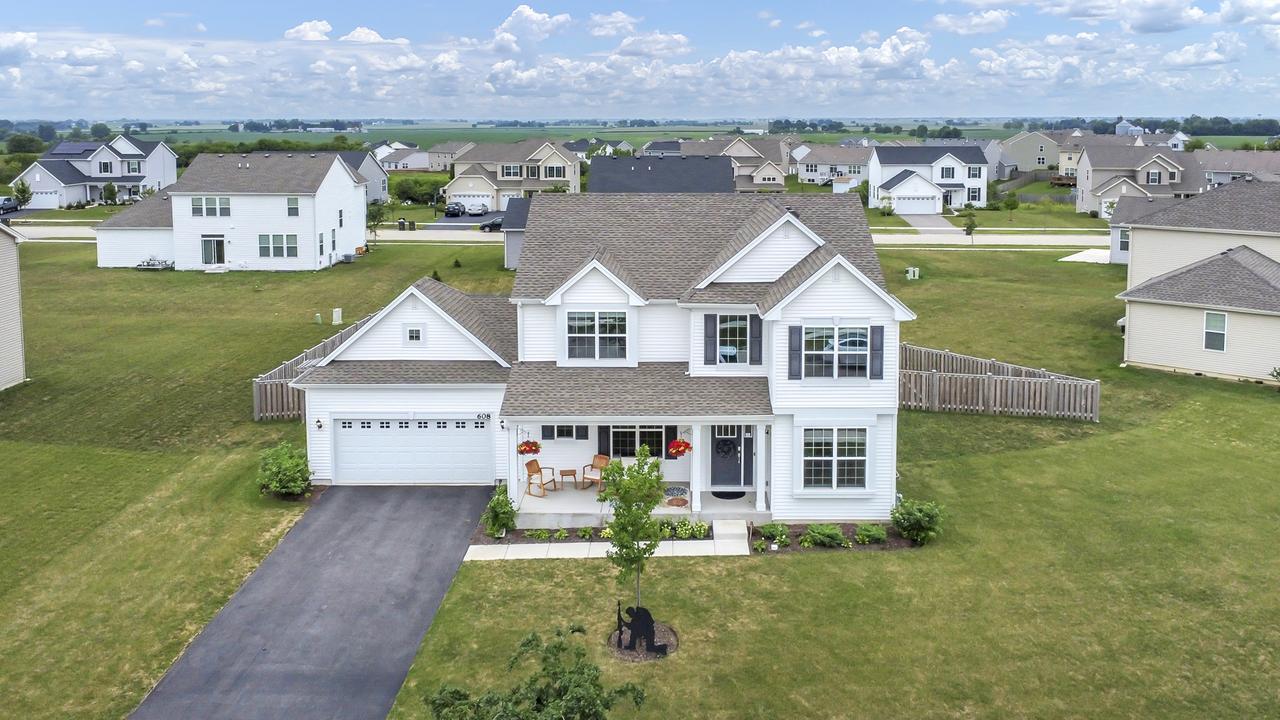 608 Braemore Ln., Yorkville, IL 60560