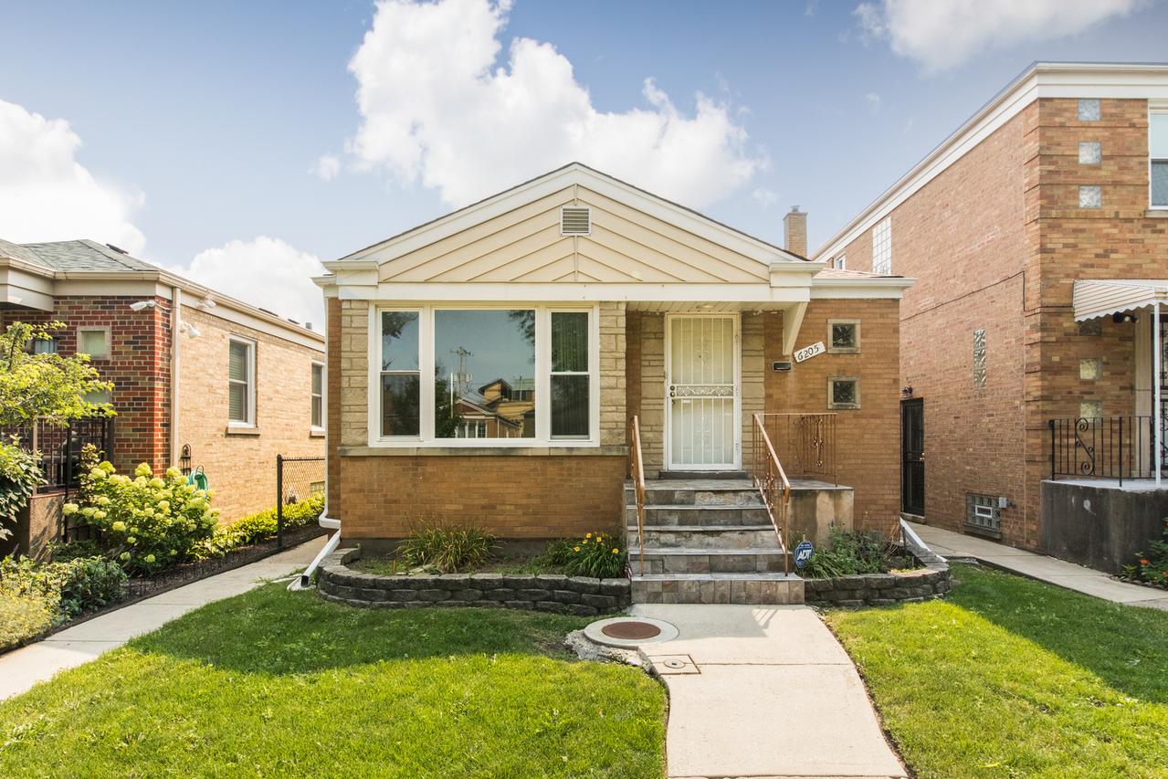 6205 N Harding Ave., Chicago, IL 60659
