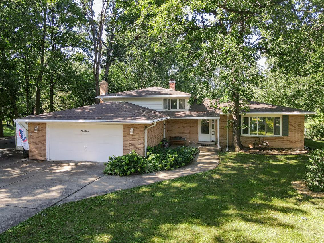 28W266 Hillview Ave., West Chicago, IL 60185