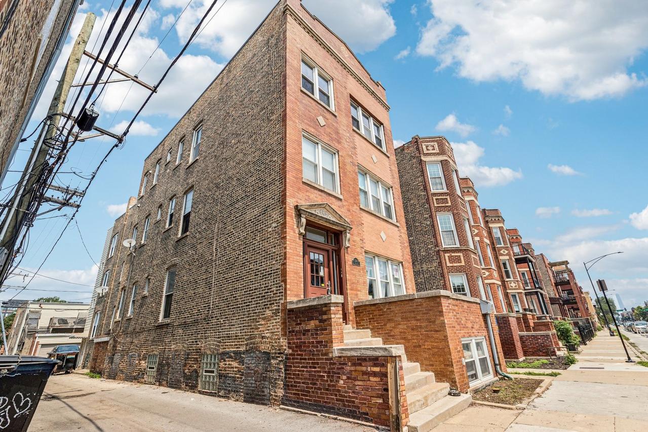 2346 W Augusta Blvd. #3F, Chicago, IL 60622