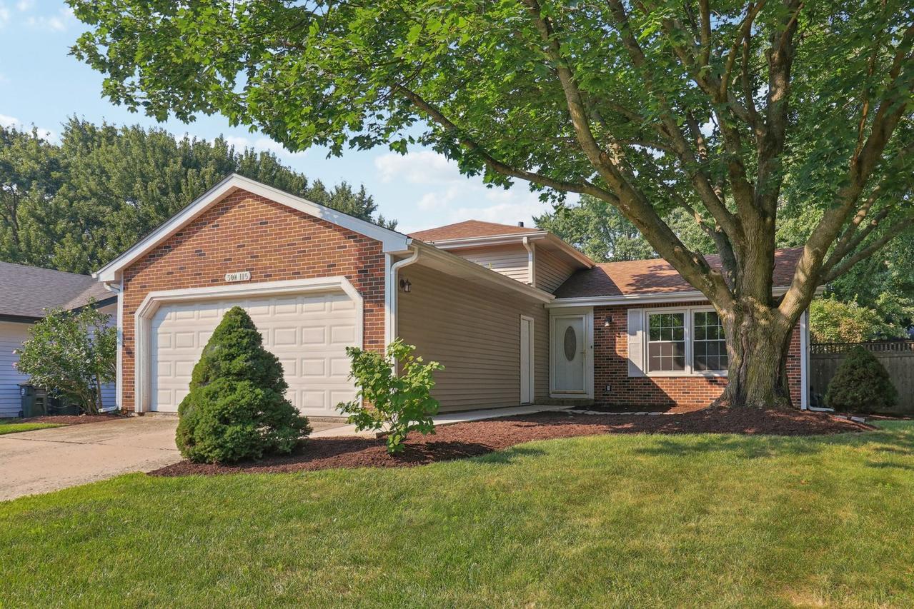 30W115 Greenbrook Ct., Warrenville, IL 60555