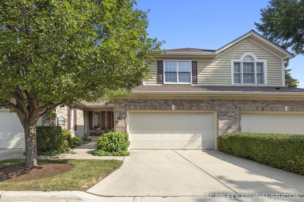 1919 Kingsbrook Ct., Wheaton, IL 60187