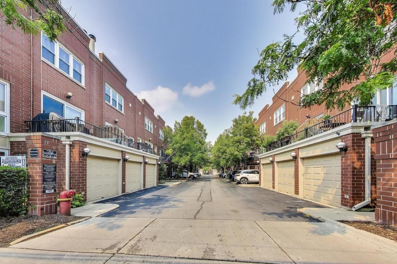 1775 W Altgeld St. #F, Chicago, IL 60614