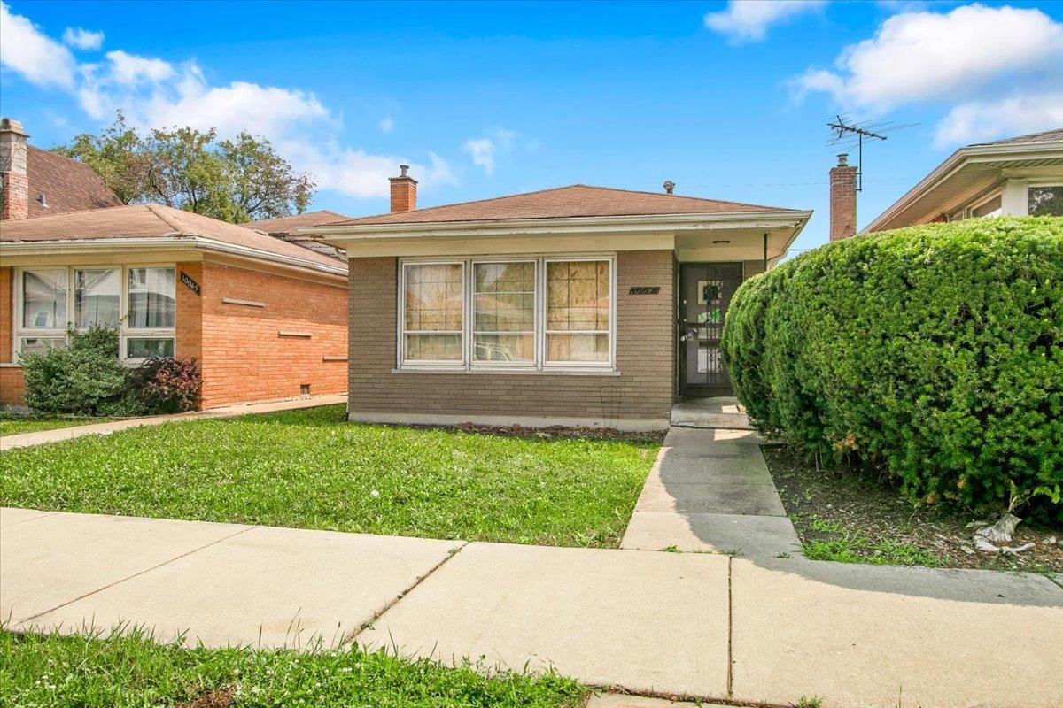 10049 S Indiana Ave., Chicago, IL 60628