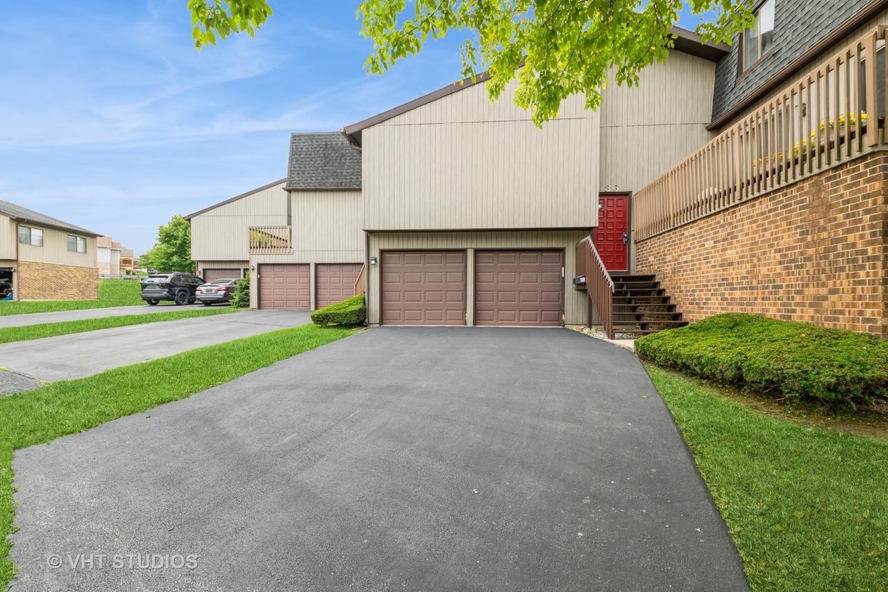 36 Portwine Dr., Roselle, IL 60172