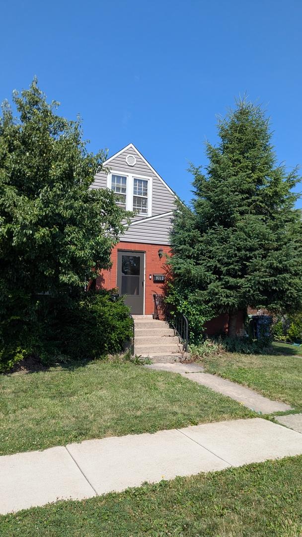 9312 S Francisco Ave., Evergreen Park, IL 60805
