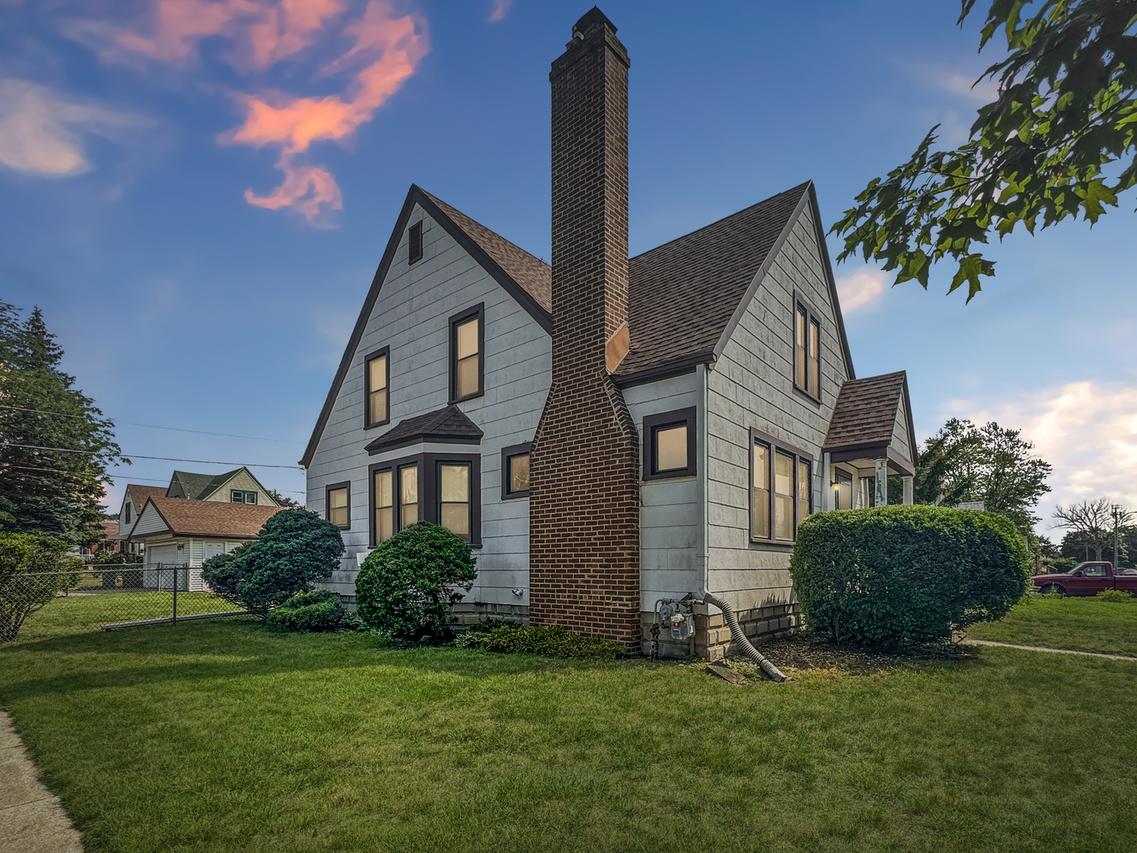 3340 Ann St., Lansing, IL 60438