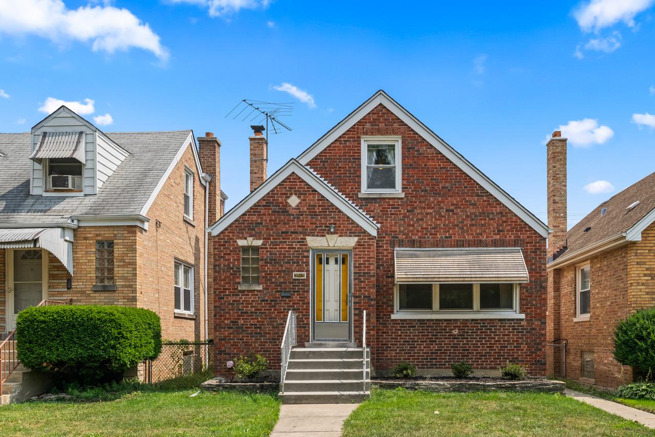 3515 N Neva Ave., Chicago, IL 60634