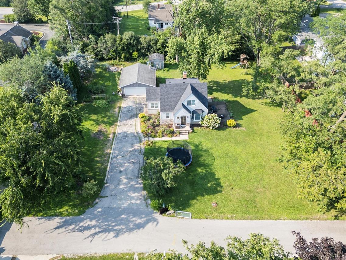 313 83rd St., Willowbrook, IL 60527