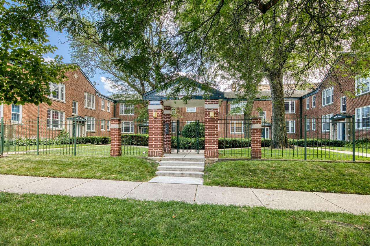 2425 W Fitch Ave. #2, Chicago, IL 60645