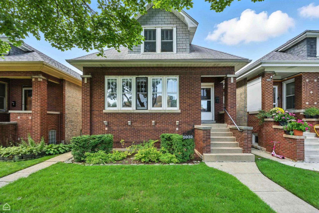 5932 N Talman Ave., Chicago, IL 60659