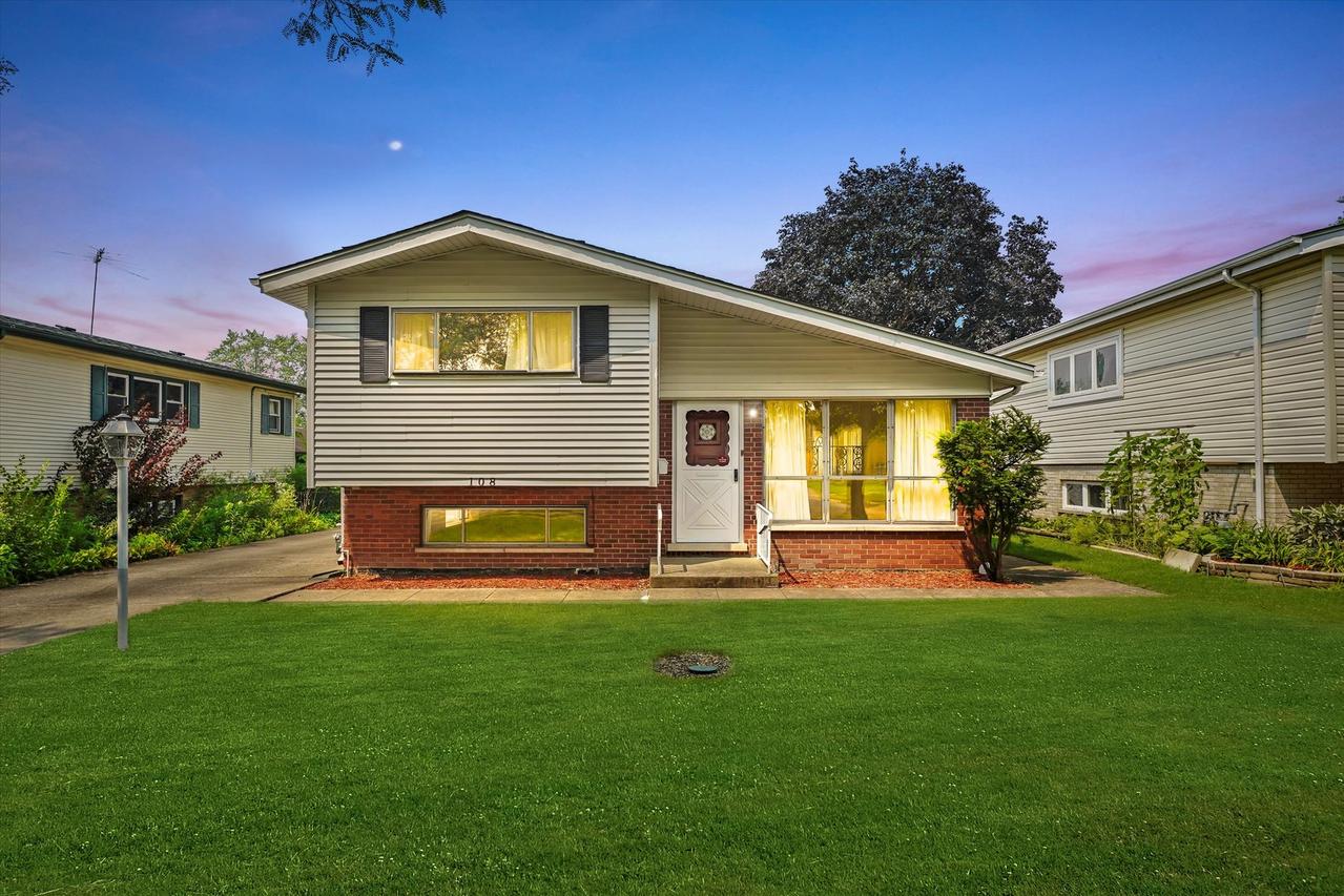 108 N May St., Addison, IL 60101