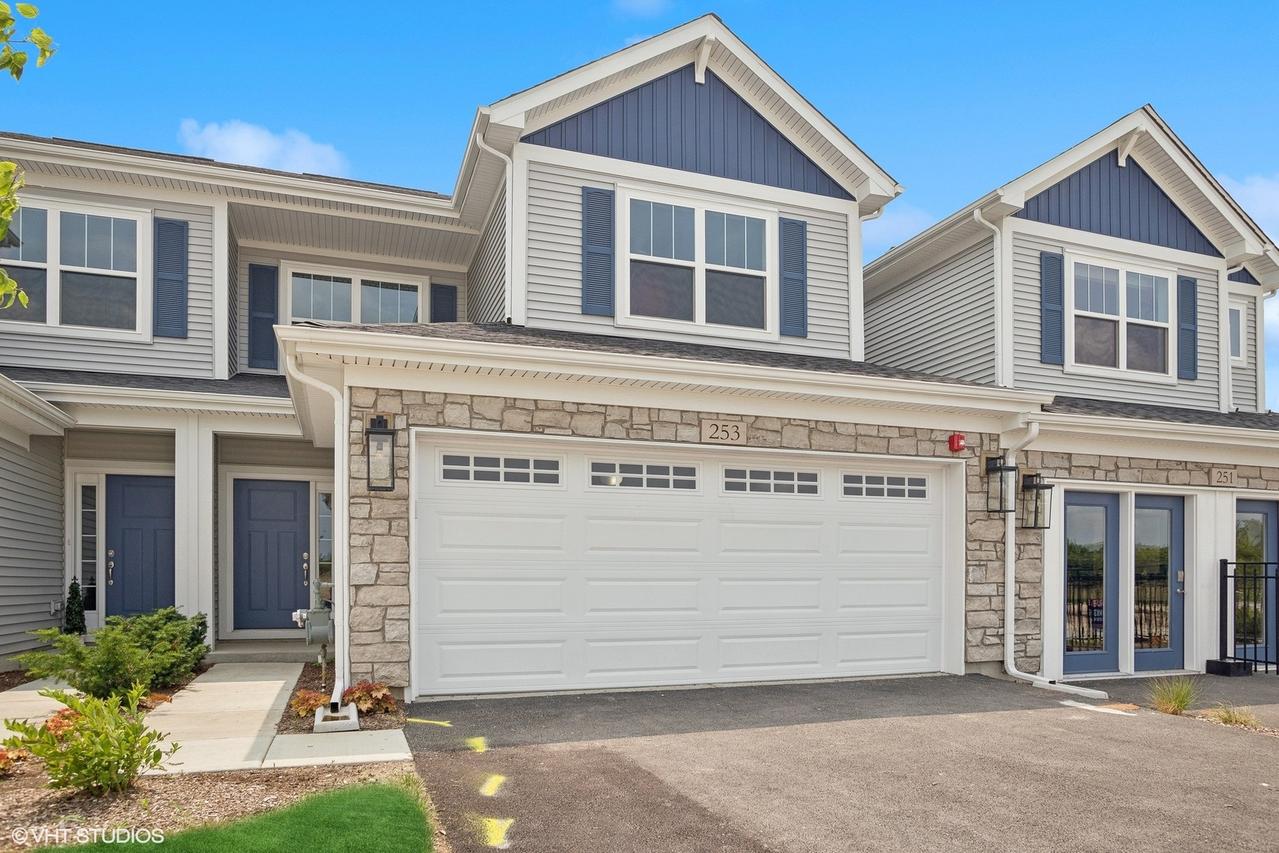276 Masters Dr., Addison, IL 60101