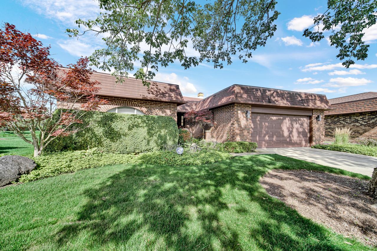 316 Buckthorn Cir., Northbrook, IL 60062