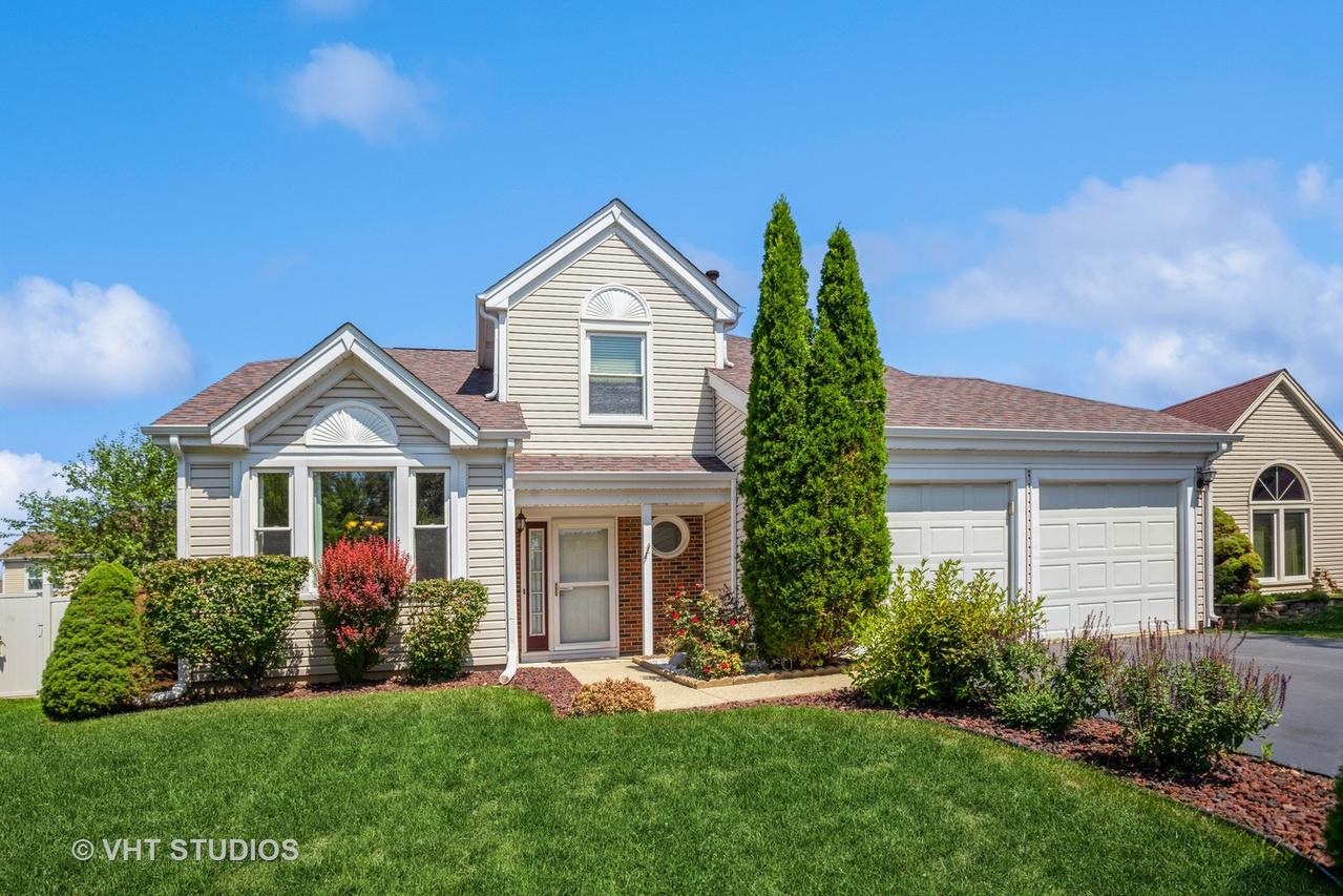 82 Washington Ave., Streamwood, IL 60107