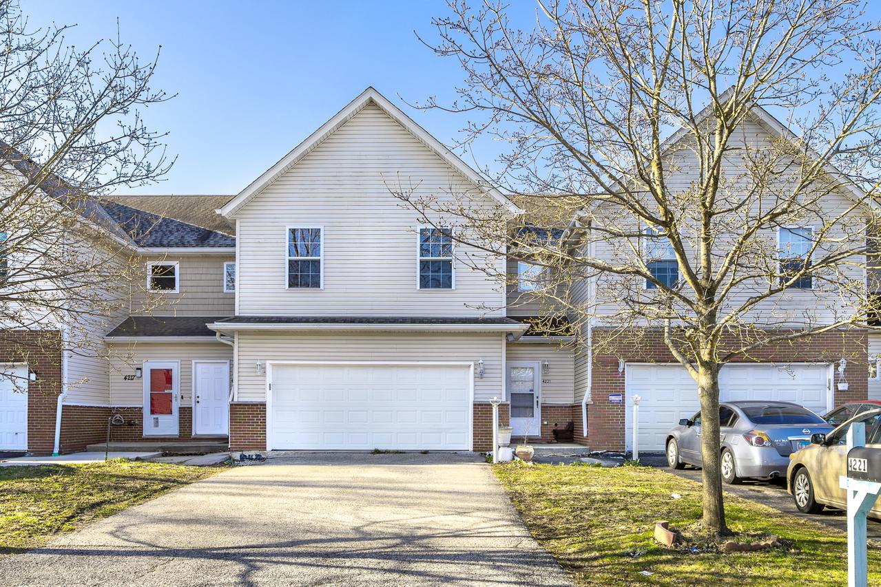 4221 Brentwood Ln., Waukegan, IL 60087