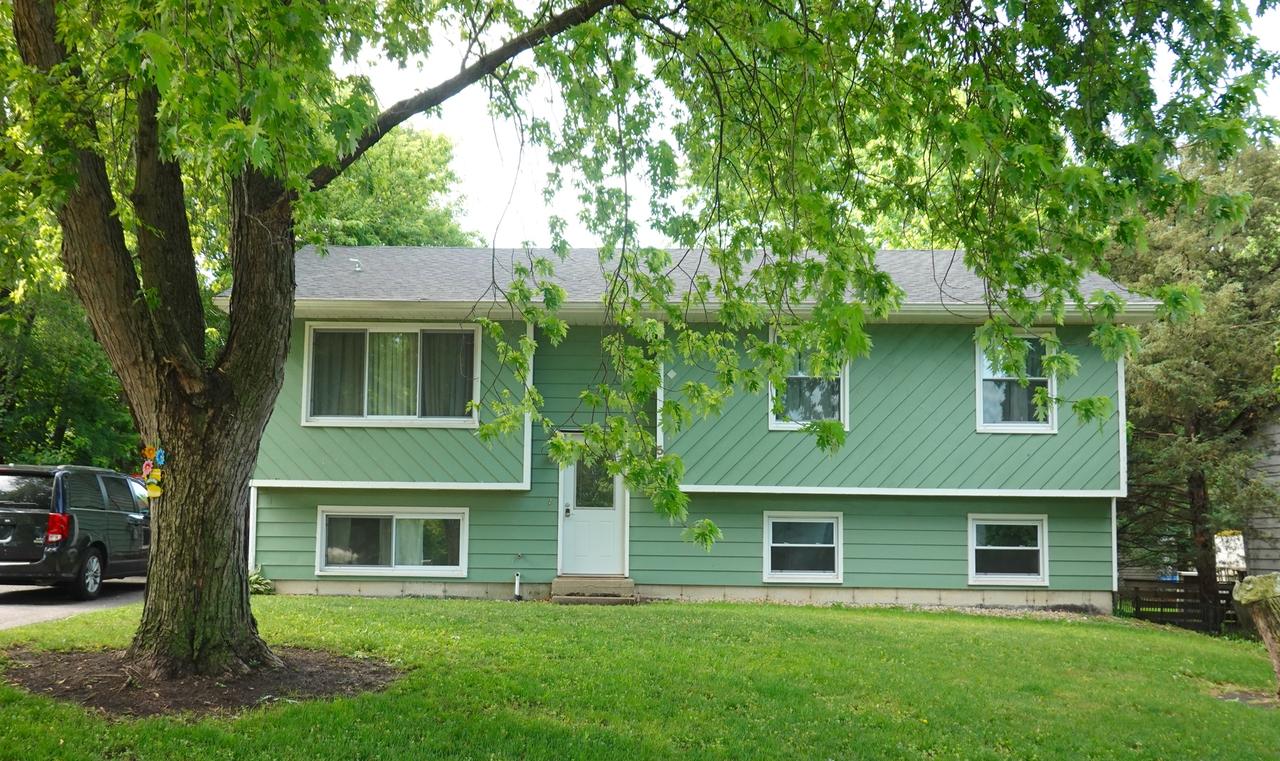 505 Woodmoor Dr., Round Lake Beach, IL 60073
