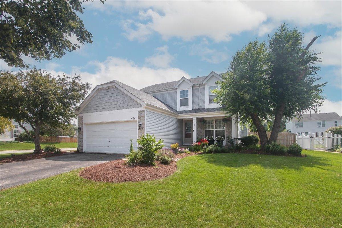 313 Valley Forge Ave., South Elgin, IL 60177