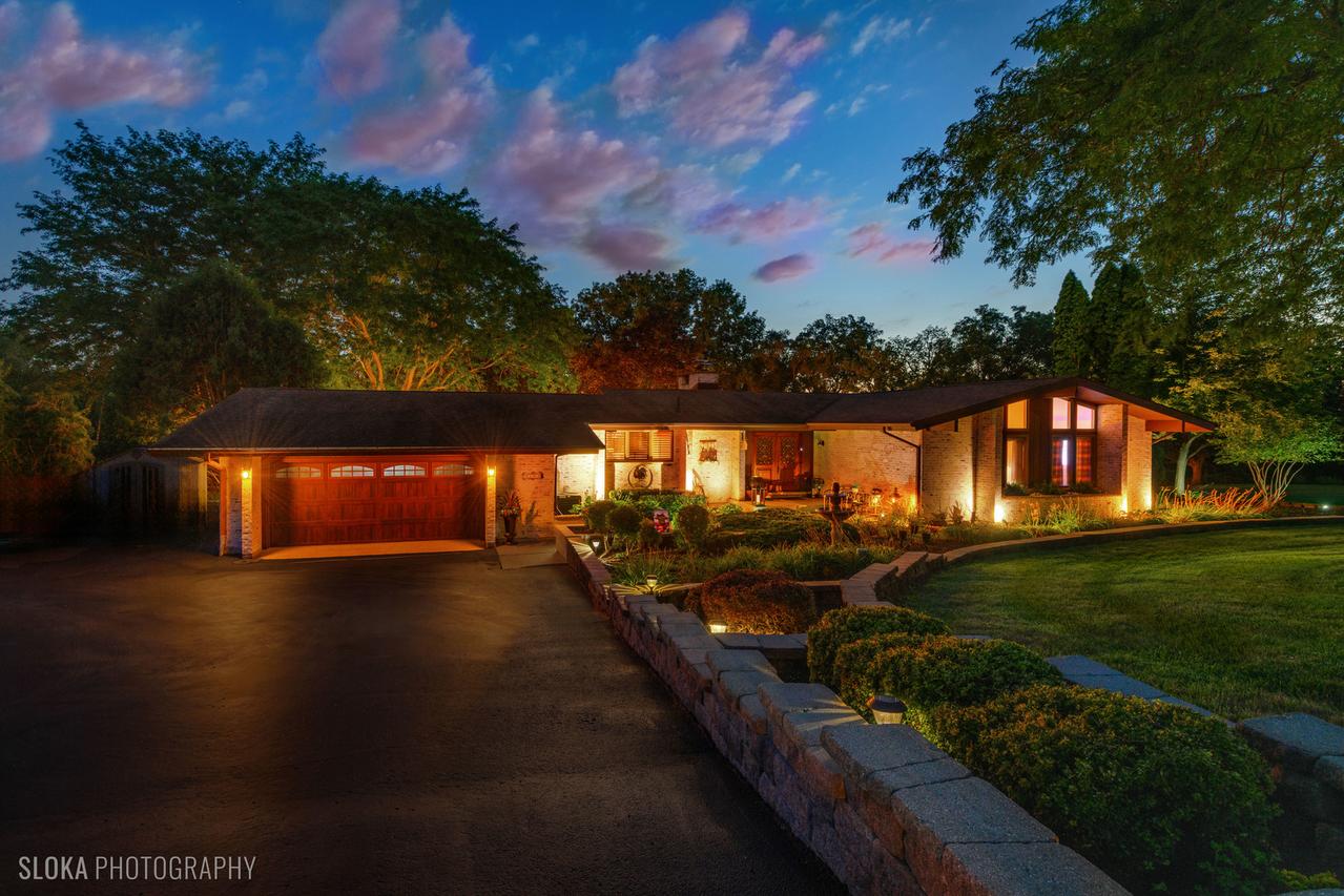 3103 Stonegate Dr., Crystal Lake, IL 60012