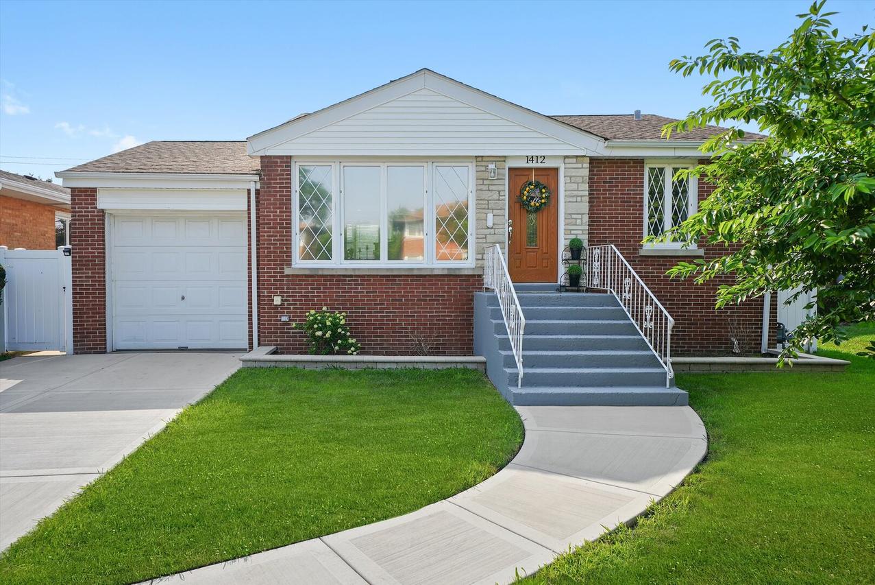 1412 Balmoral Ave., Westchester, IL 60154