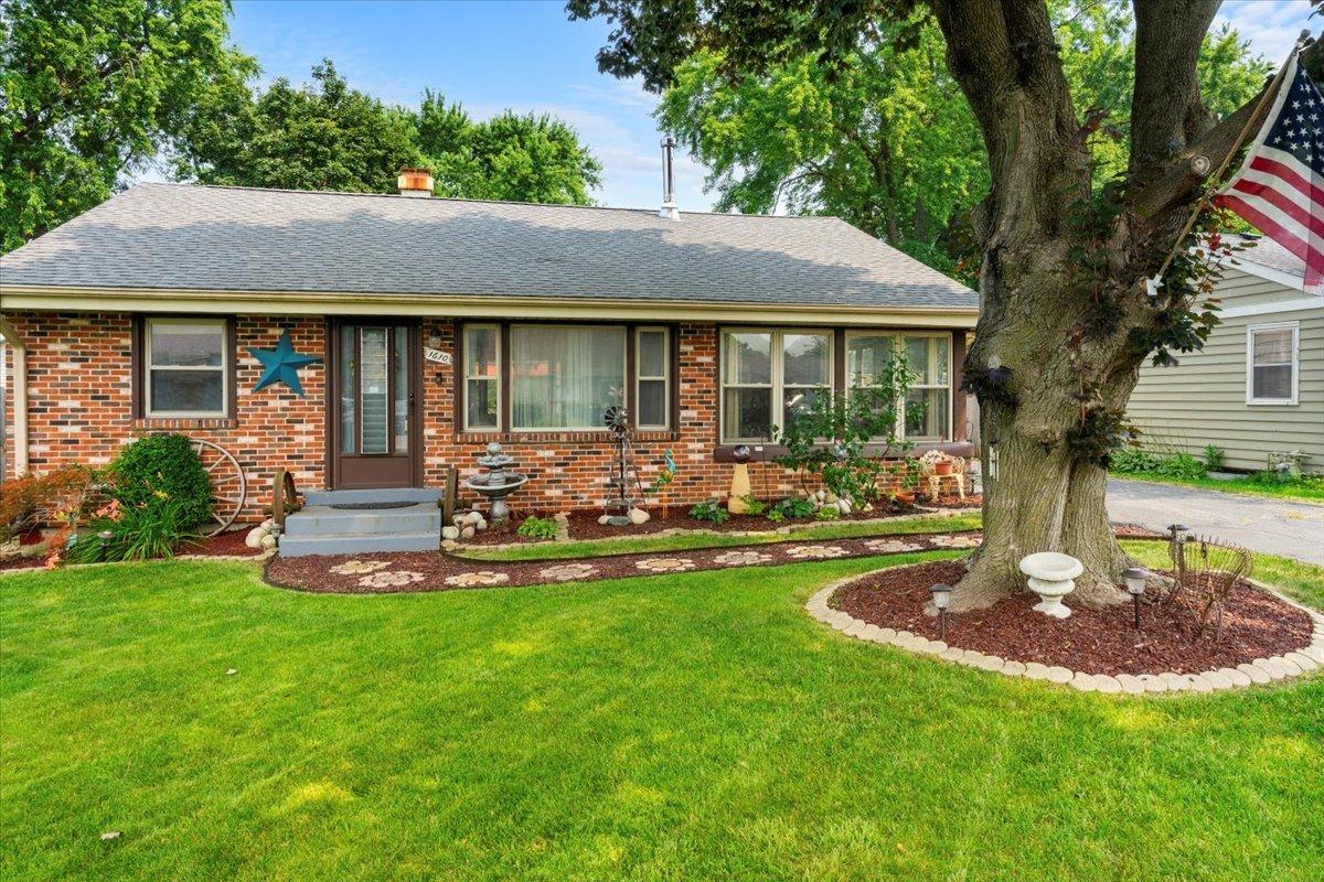 1610 Pleasant Ave., Mchenry, IL 60050