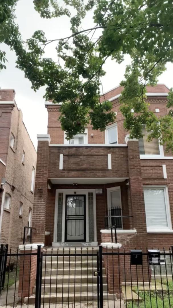 4733 W Gladys Ave., Chicago, IL 60644