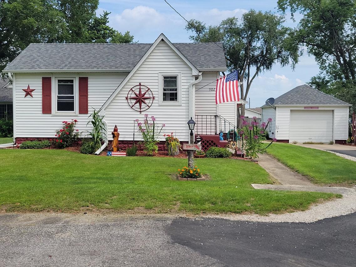 902 Walnut St., Minonk, IL 61760
