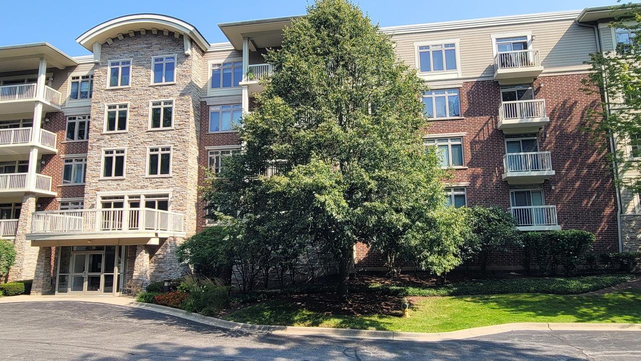 425 Benjamin Dr. #409, Vernon Hills, IL 60061