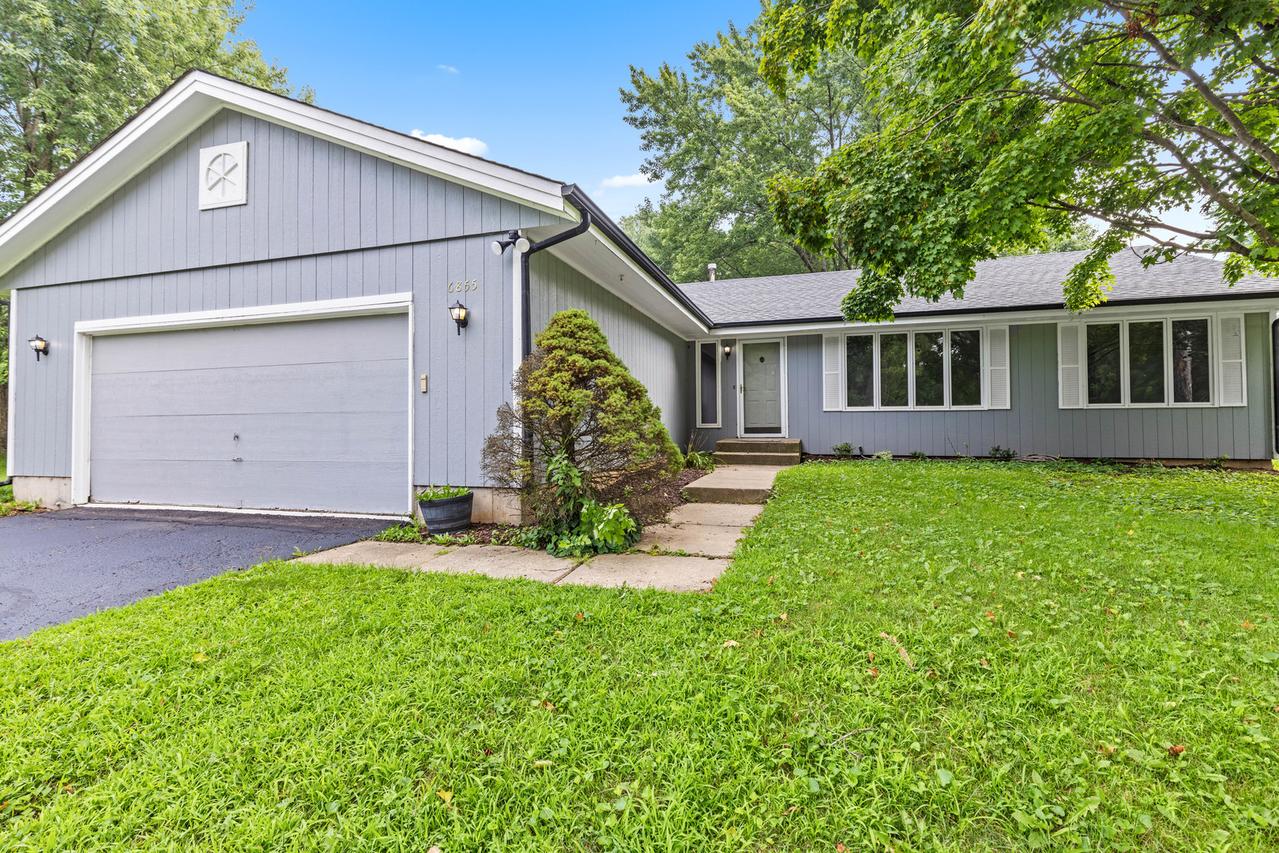 6855 Nestlewood Dr., Roscoe, IL 61073