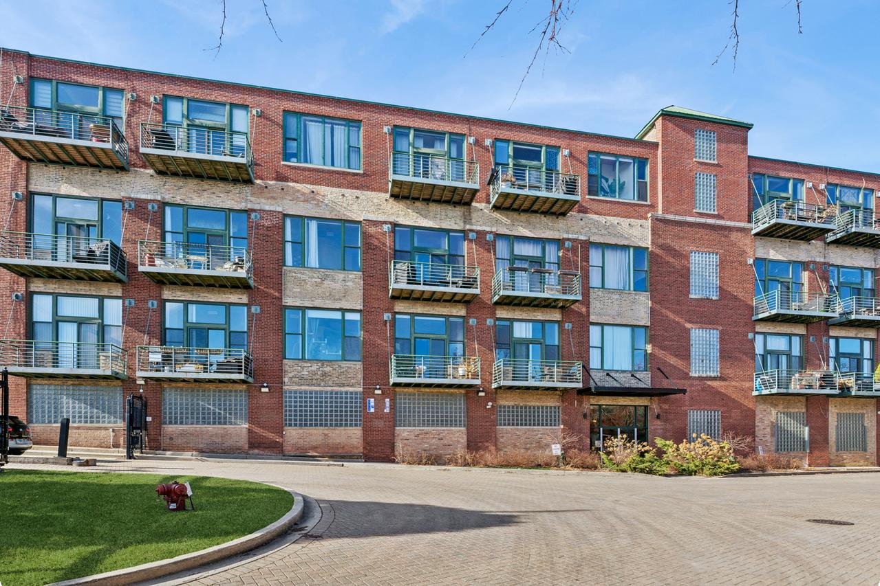 [Address Hidden by Seller], Chicago, IL 60647