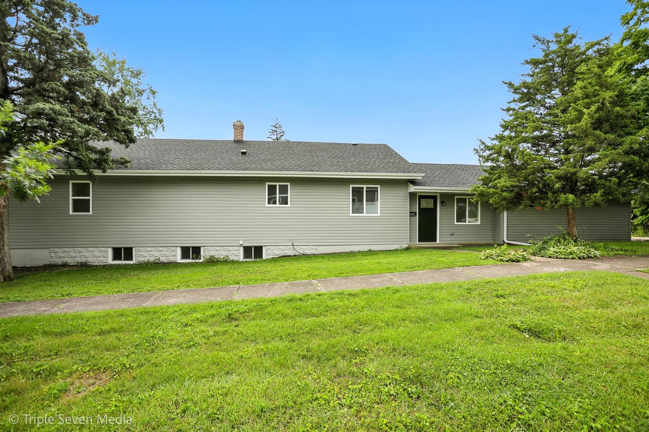 302 S Washington St., Westmont, IL 60559