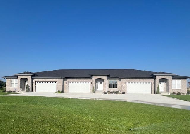 392 White Hawk Way, Manteno, IL 60950