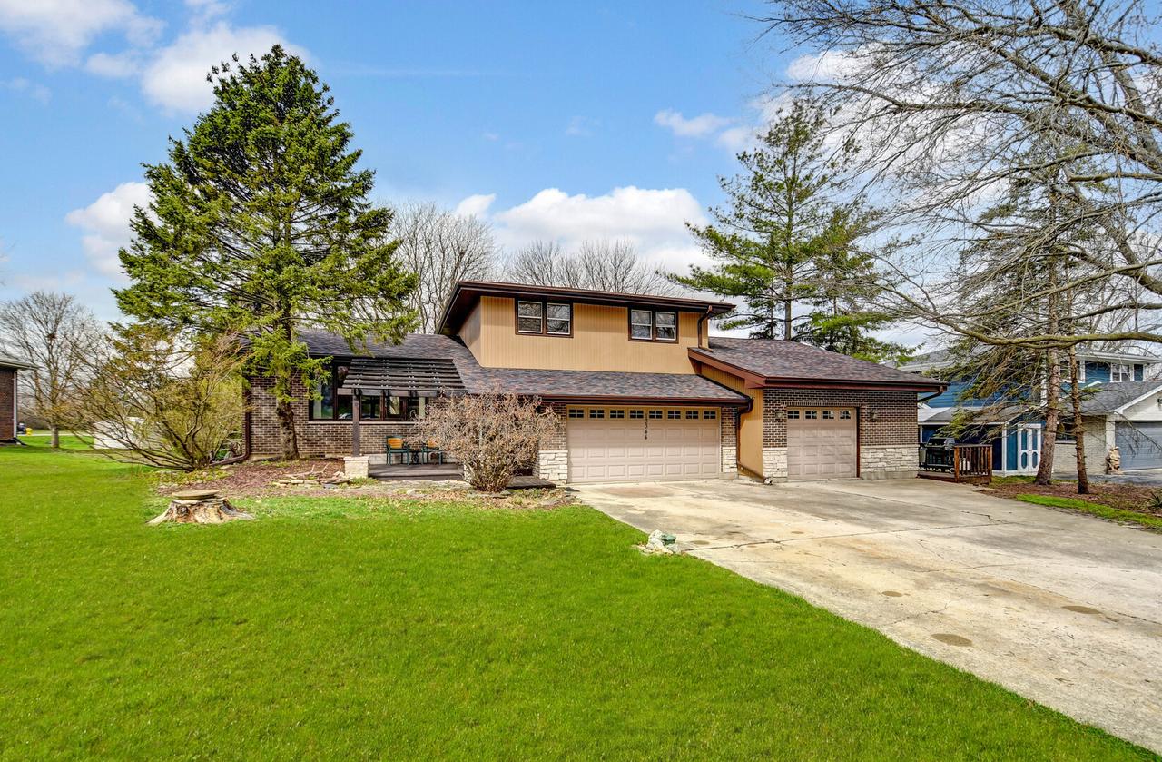 13344 S Stephen Dr., Palos Park, IL 60464