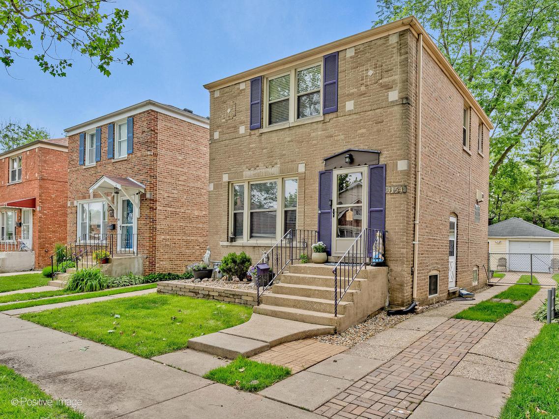 4154 Elm Ave., Brookfield, IL 60513
