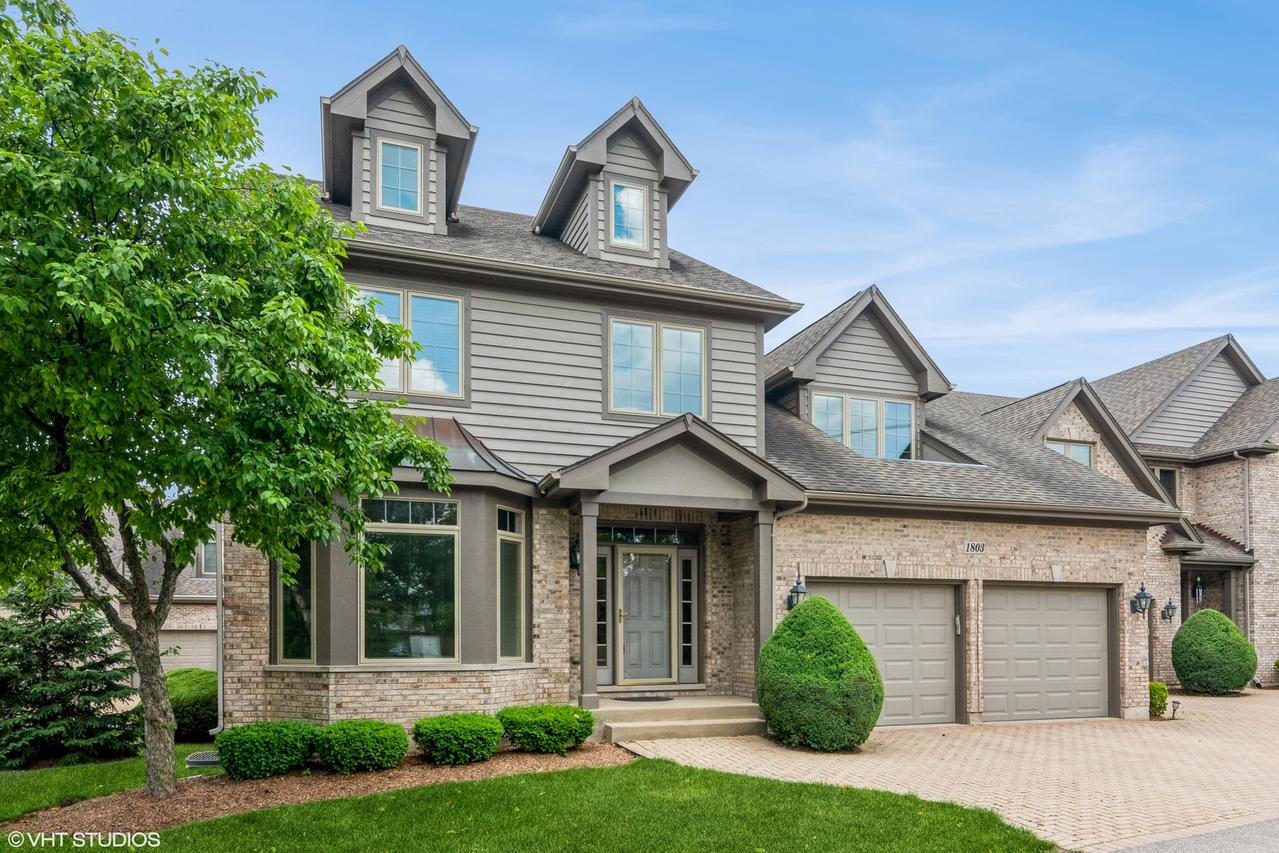 1803 Rizzi Ln., Bartlett, IL 60103