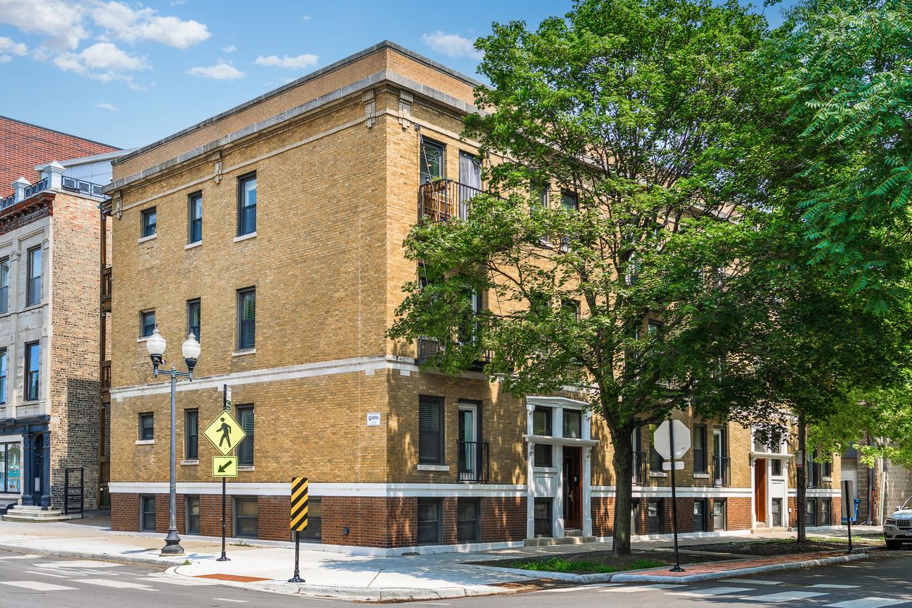 [Address Hidden by Seller], Chicago, IL 60613