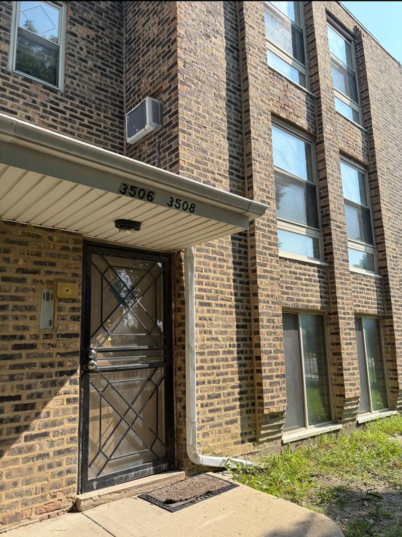 3508 W Jackson Blvd., Chicago, IL 60624