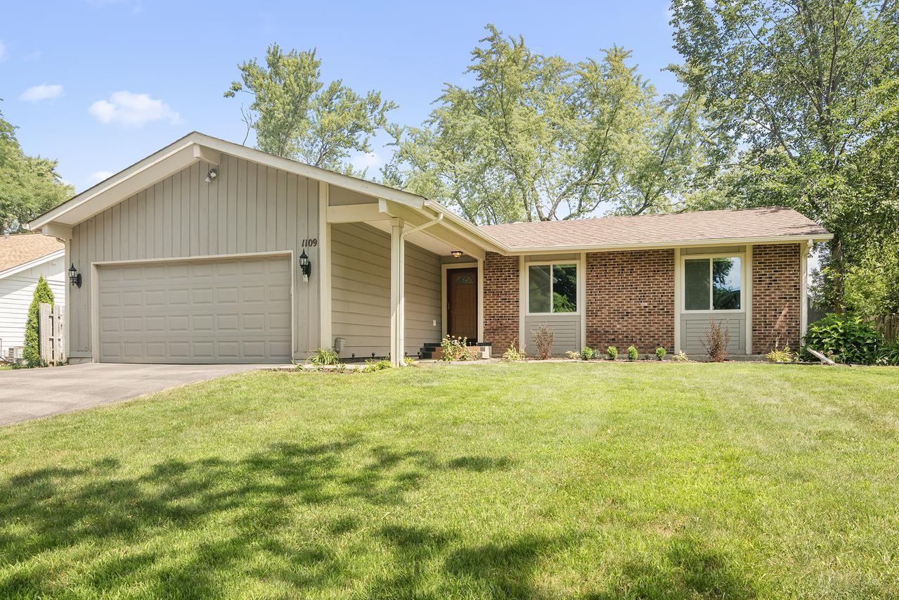 1109 N Thackeray Dr., Palatine, IL 60067