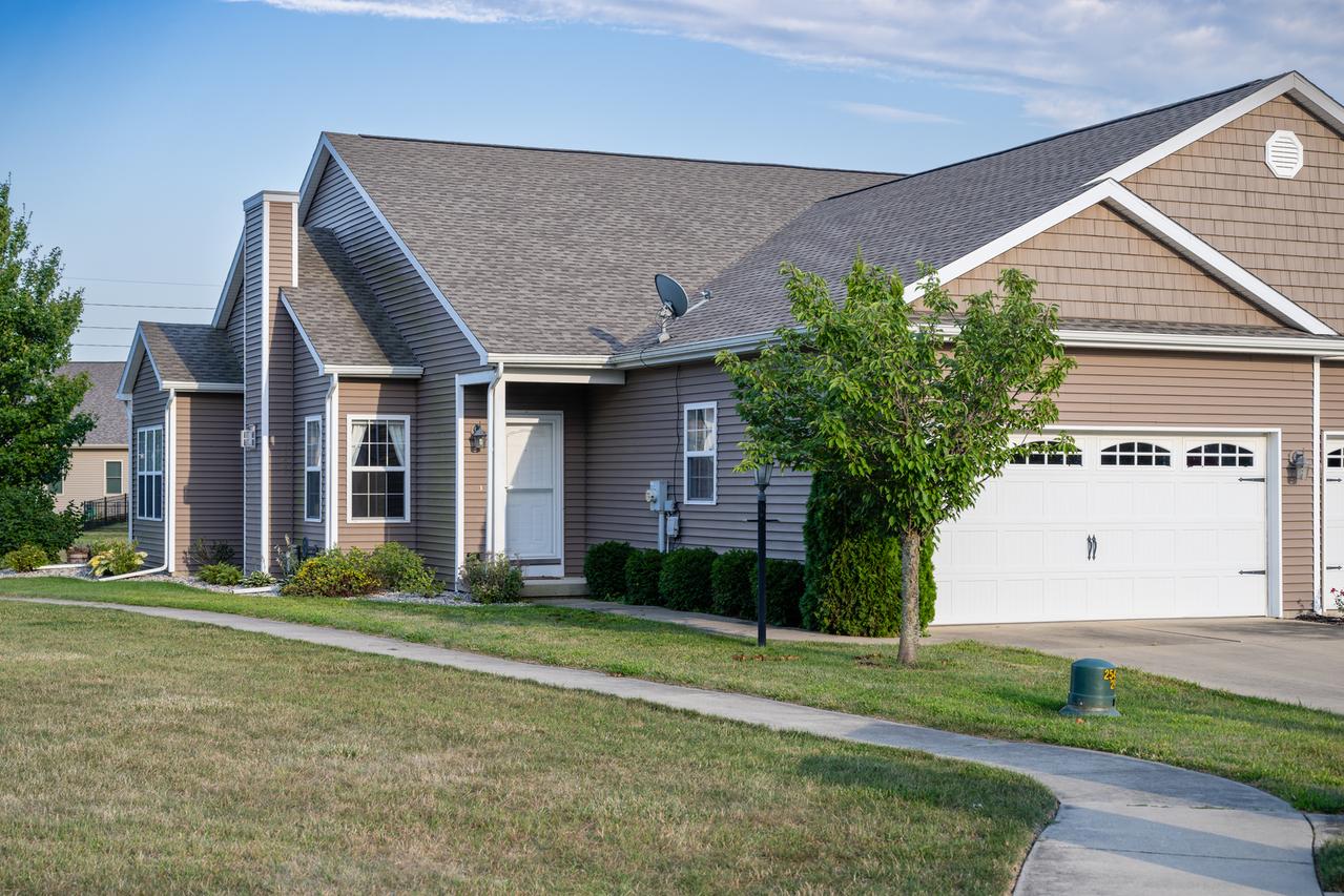 3047 E Stillwater Landing, Urbana, IL 61802