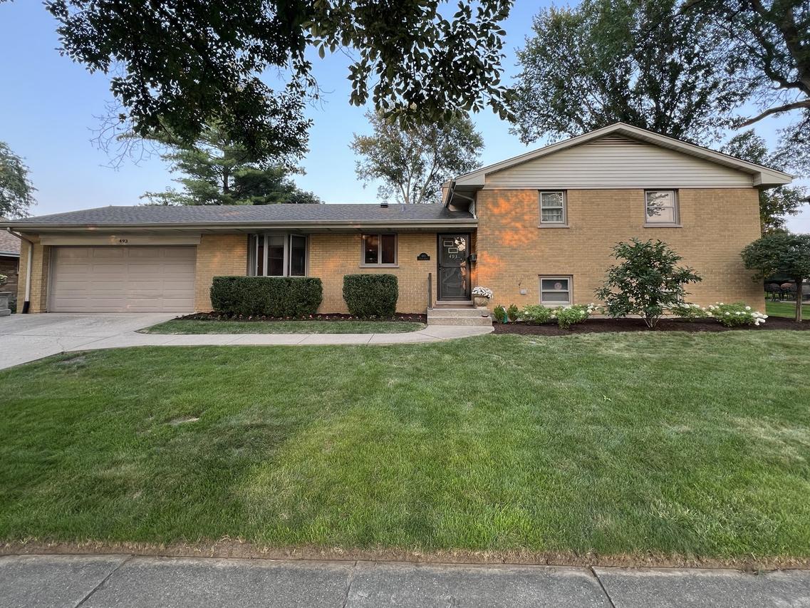 493 S Poplar Ave., Elmhurst, IL 60126